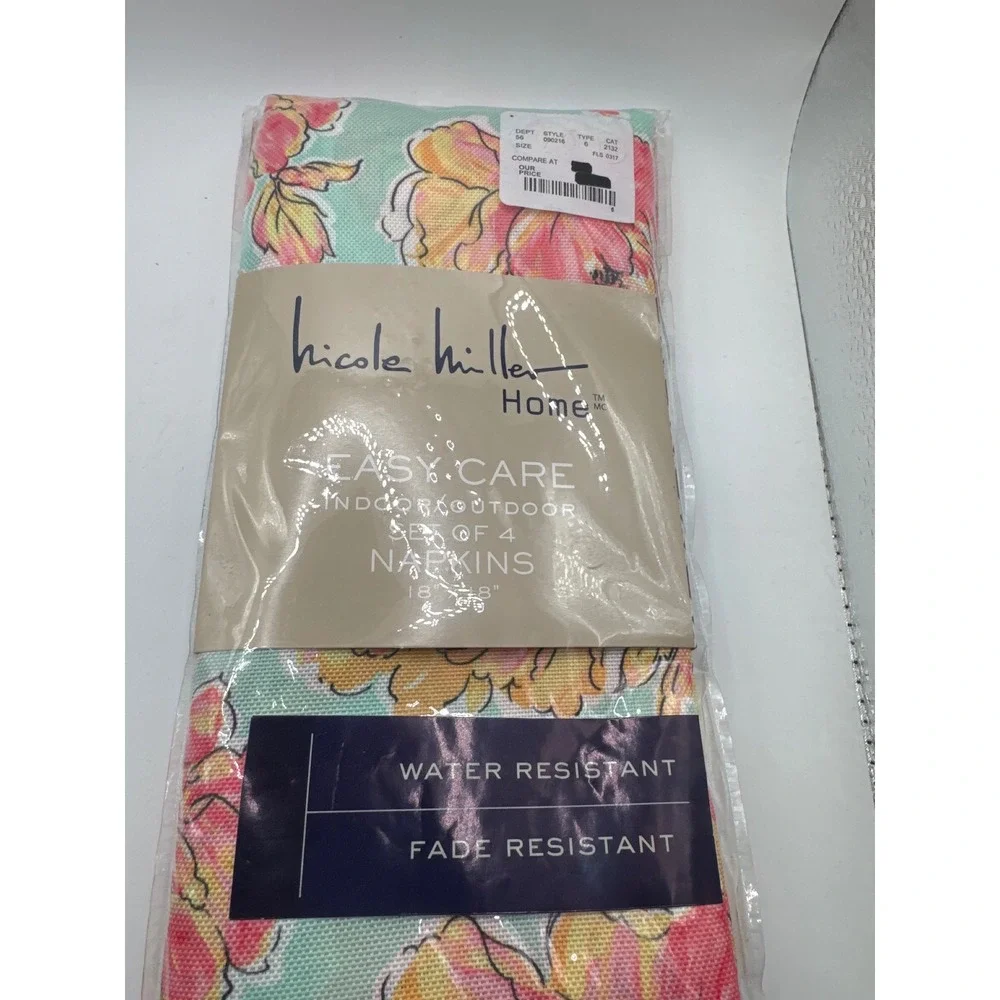 Nicole Miller Home Floral Indoor Outdoor Napkins Set of 4 Pink Mint 18x18 NEW